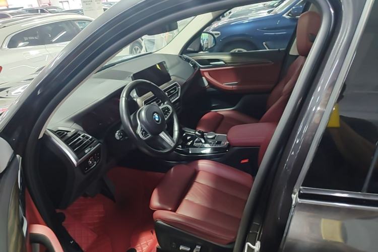 Used BMW X3 2022 Second Facelift xDrive30i Leading Edition M Night Sky Package Left Front Seat