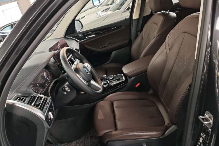 Used BMW X3 2022 Restyled xDrive25i M Sport Package Left Front Seat