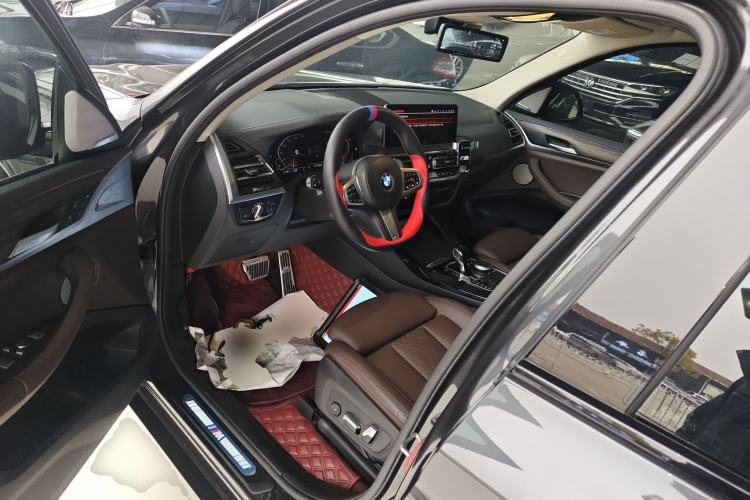 Used BMW X3 2022 Restyled xDrive30i Luxury Edition M Night Sky Package Left Front Seat