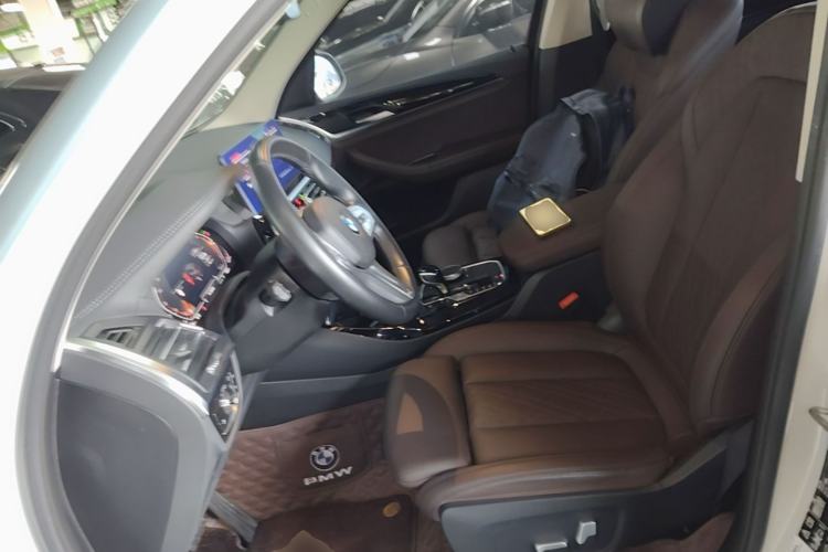 Used BMW X3 2022 Restyled xDrive25i M Sport Package Left Front Seat