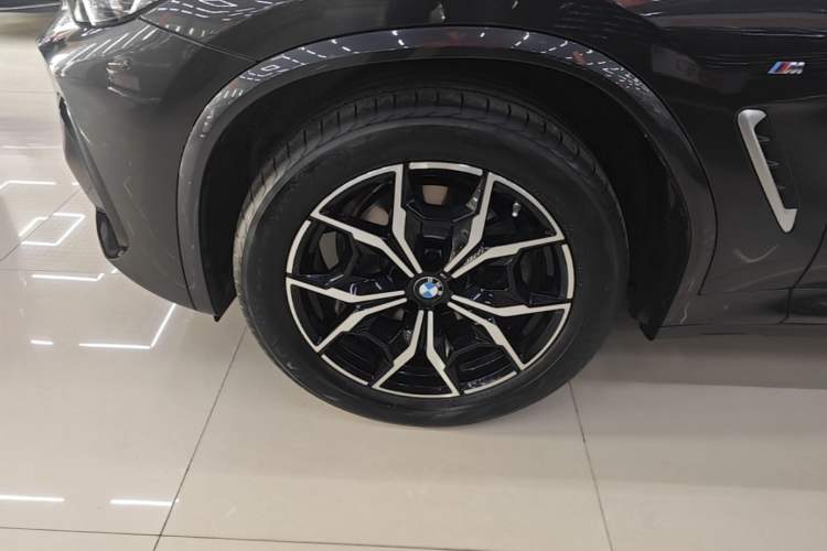 Used BMW X3 2022 Restyled xDrive25i M Sport Package Left Front Wheel Hub