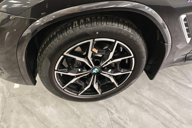 Used BMW X3 2022 Restyled xDrive25i M Sport Package Left Front Wheel Hub