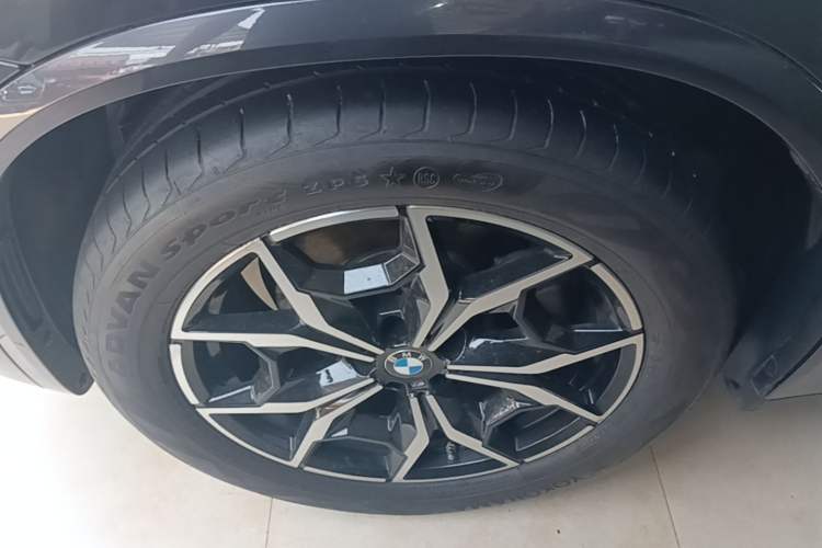 Used BMW X3 2022 Restyled xDrive25i M Sport Package Left Front Wheel Hub