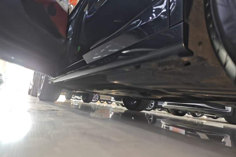 Used BMW X3 2022 Restyled xDrive25i M Sport Package Left Side Sill