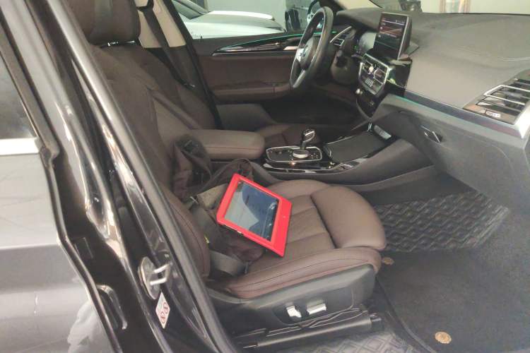 Used BMW X3 2022 Restyled xDrive25i M Sport Package Right Front Seat