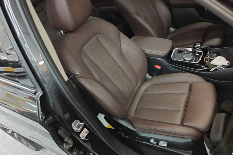 Used BMW X3 2022 xDrive30i Luxury Model M Night Sky Package Right Front Seat