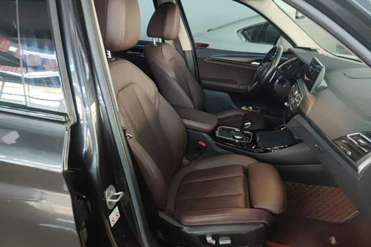 Used BMW X3 2022 xDrive30i Luxury Model M Night Sky Package Right Front Seat