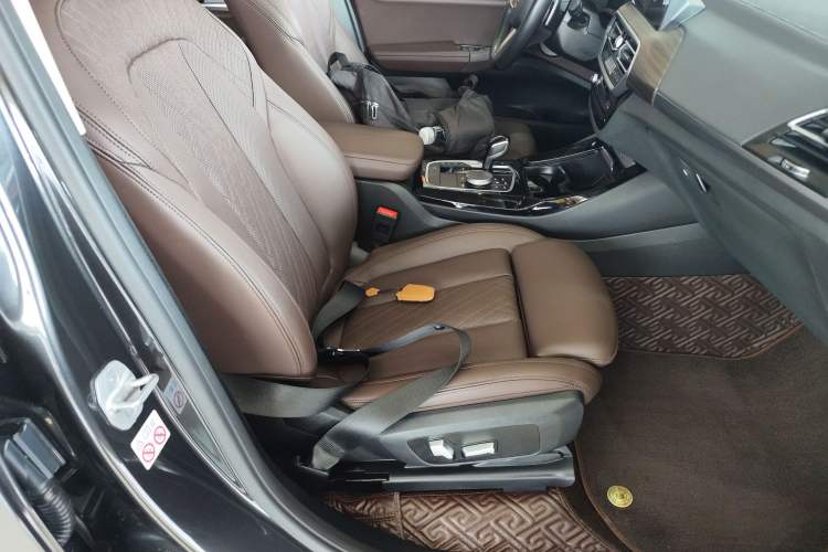 Used BMW X3 2022 xDrive30i Luxury Model M Night Sky Package Right Front Seat