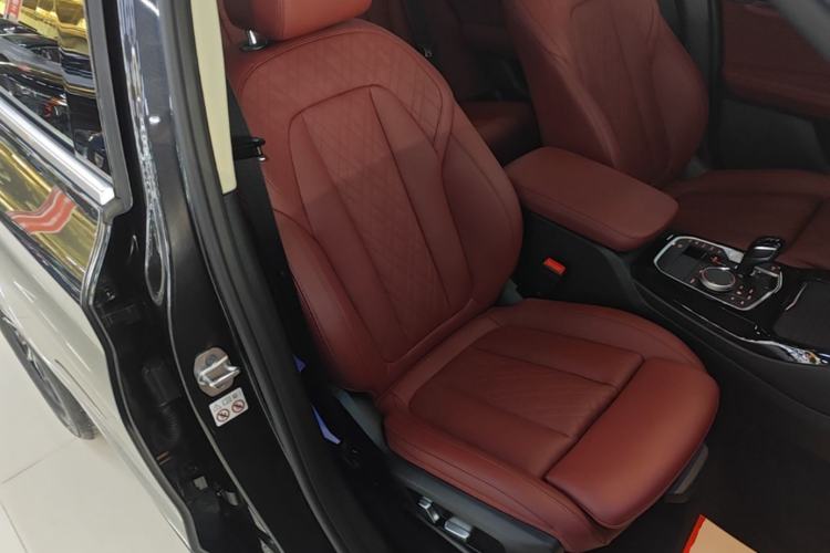 Used BMW X3 2022 Restyled xDrive25i M Sport Package Right Front Seat