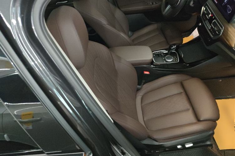 Used BMW X3 2022 xDrive30i Luxury Model M Night Sky Package Right Front Seat