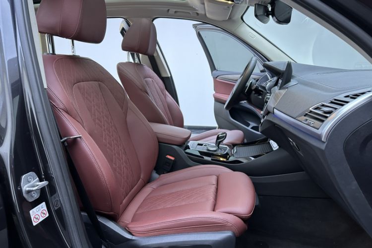 Used BMW X3 2022 Facelift xDrive30i Luxury Edition M Night Edition Package Right Front Seat