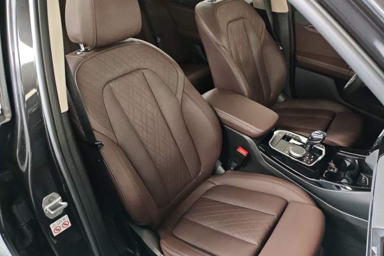 Used BMW X3 2022 Restyled xDrive25i M Sport Package Right Front Seat
