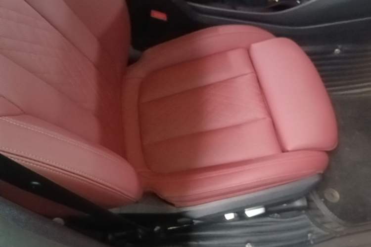 Used BMW X3 2022 Second Facelift xDrive30i Leading Edition M Night Sky Package Right Front Seat