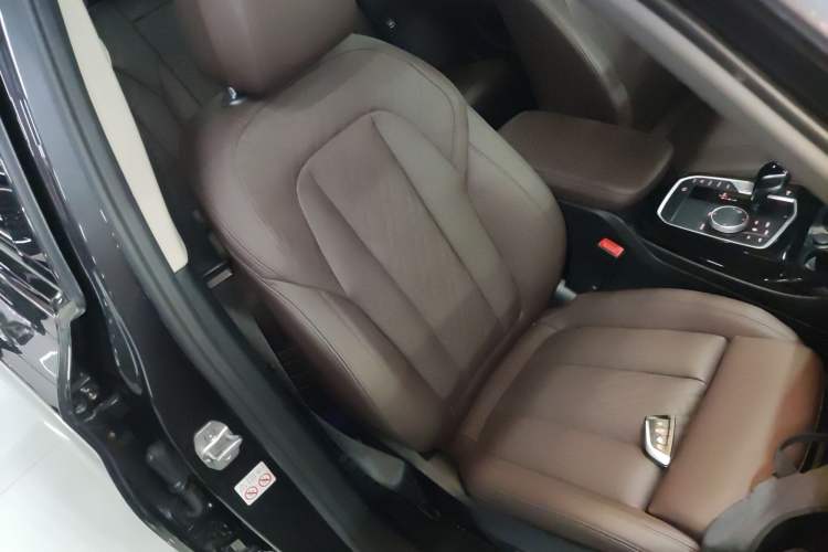 Used BMW X3 2022 xDrive30i Luxury Model M Night Sky Package Right Front Seat
