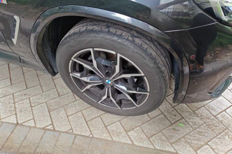 Used BMW X3 2022 xDrive25i M Sport Package Right Front Wheel Hub