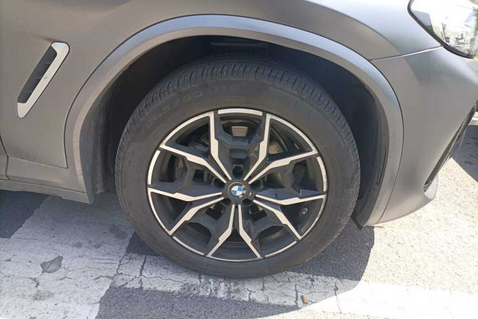Used BMW X3 2022 xDrive25i M Sport Package Right Front Wheel Hub