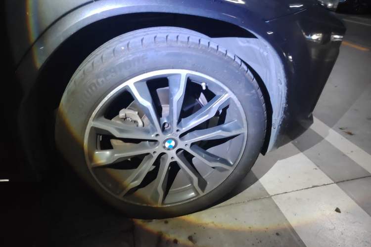 Used BMW X3 2022 Second Facelift xDrive30i Leading Edition M Night Sky Package Right Front Wheel Hub