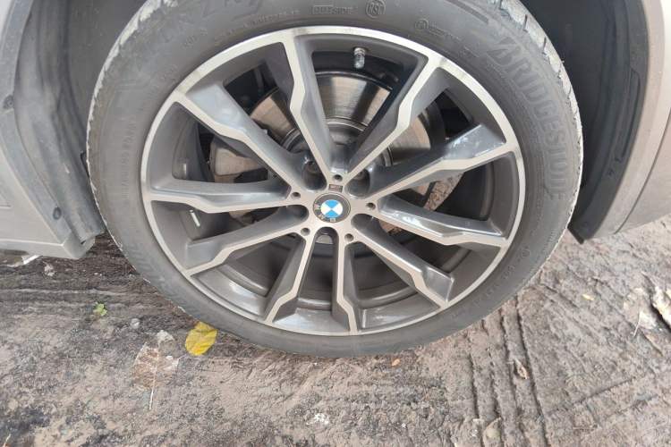 Used BMW X3 2022 xDrive30i Luxury Model M Night Sky Package Right Front Wheel Hub