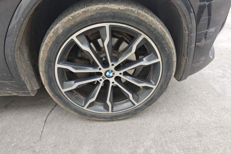 Used BMW X3 2022 xDrive30i Luxury Model M Night Sky Package Right Front Wheel Hub