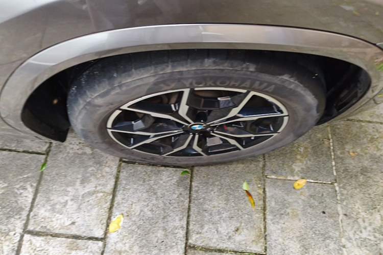 Used BMW X3 2022 Restyled xDrive25i M Sport Package Right Front Wheel Hub