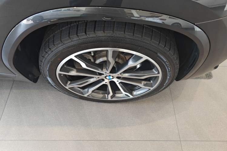 Used BMW X3 2022 xDrive30i Luxury Model M Night Sky Package Right Front Wheel Hub