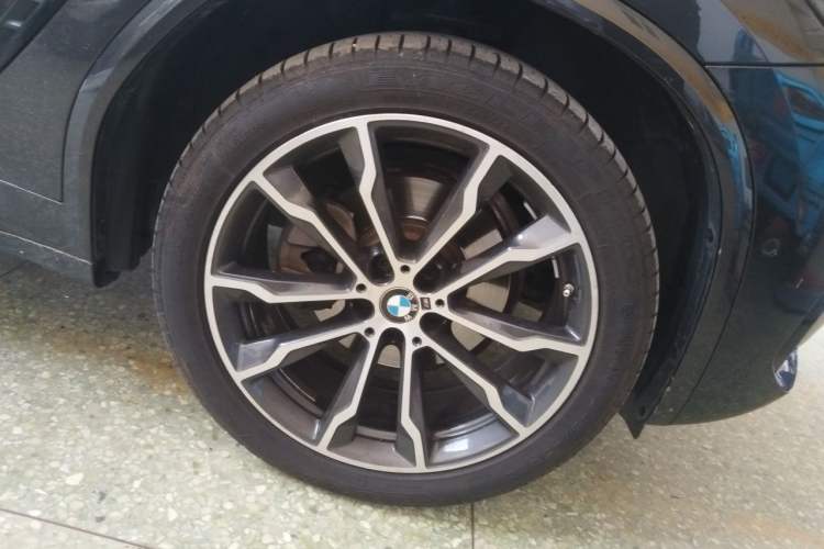 Used BMW X3 2022 Facelift xDrive30i Luxury Edition M Night Edition Package Right Front Wheel Hub