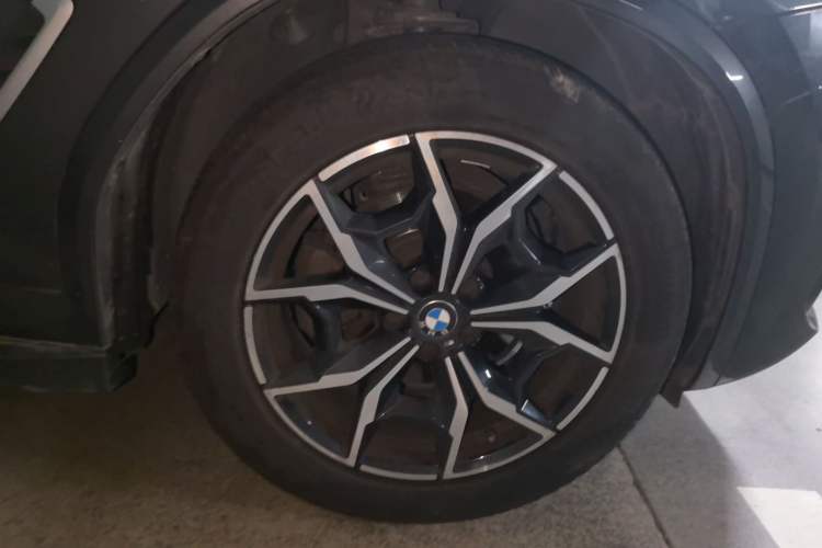 Used BMW X3 2022 xDrive25i M Sport Package Right Front Wheel Hub