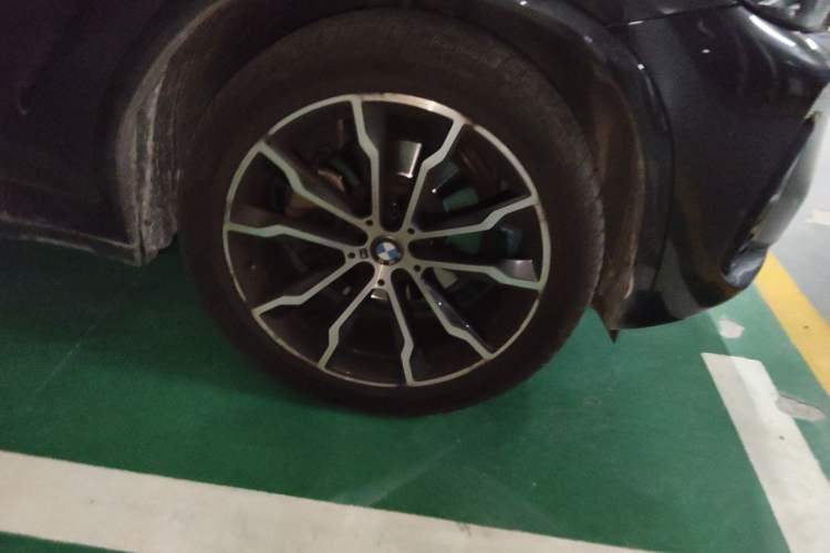Used BMW X3 2022 xDrive30i Luxury Model M Night Sky Package Right Front Wheel Hub