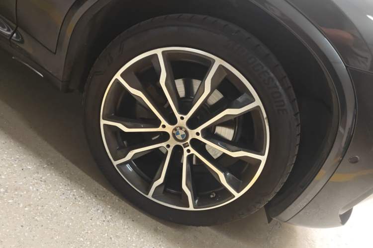 Used BMW X3 2022 Facelift xDrive30i Luxury Edition M Night Edition Package Right Front Wheel Hub