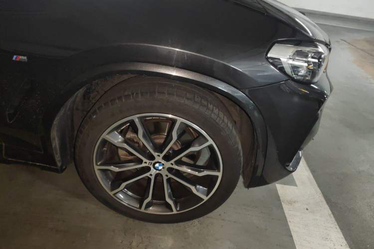 Used BMW X3 2022 xDrive30i Luxury Model M Night Sky Package Right Front Wheel Hub