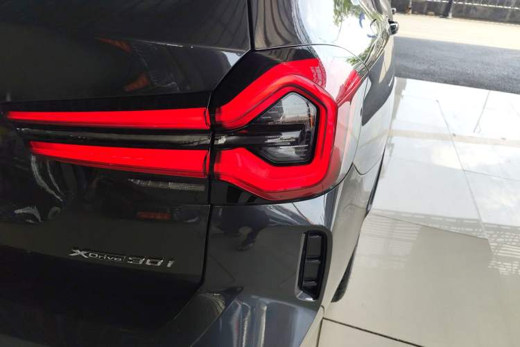 Used BMW X3 2022 xDrive30i Luxury Model M Night Sky Package Right Rear Taillight