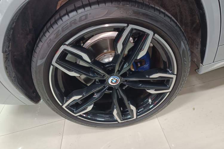 Used BMW X3 2022 M40i Right Rear Wheel Hub