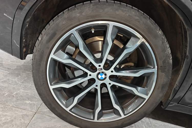Used BMW X3 2022 xDrive30i Luxury Model M Night Sky Package Right Rear Wheel Hub