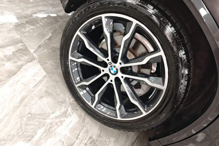 Used BMW X3 2022 xDrive30i Luxury Model M Night Sky Package Right Rear Wheel Hub