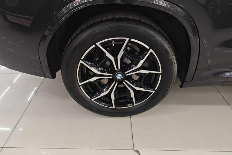 Used BMW X3 2022 Restyled xDrive25i M Sport Package Right Rear Wheel Hub