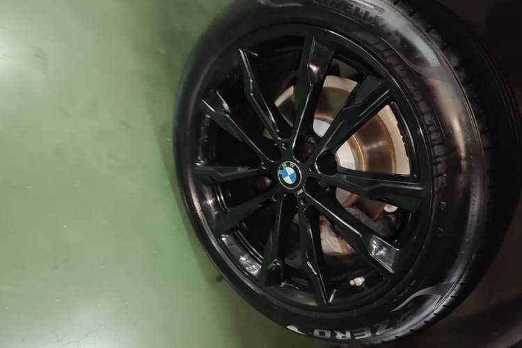 Used BMW X3 2022 Restyled xDrive30i Luxury Edition M Night Sky Package Right Rear Wheel Hub