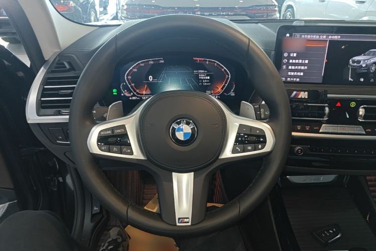 Used BMW X3 2022 xDrive30i Luxury Model M Night Sky Package Steering Wheel