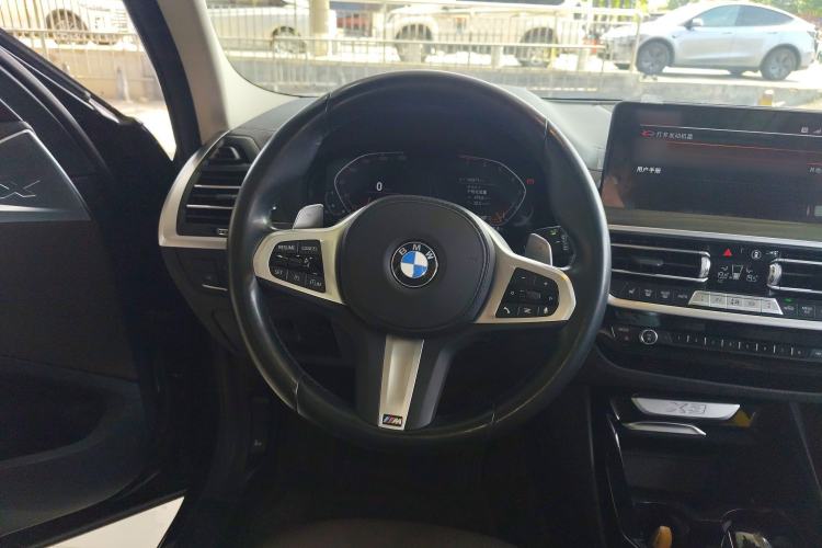 Used BMW X3 2022 xDrive30i Luxury Model M Night Sky Package Steering Wheel