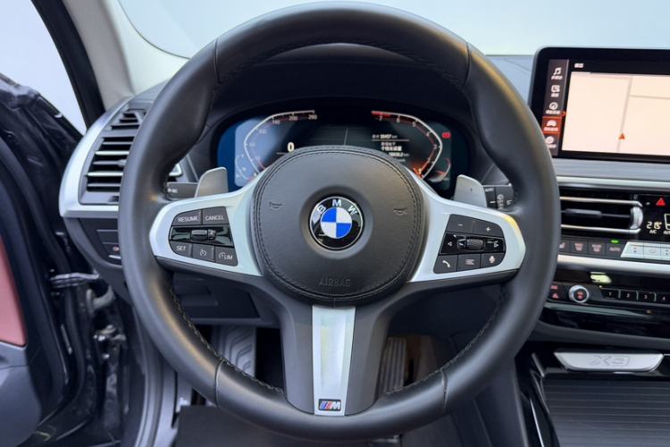 Used BMW X3 2022 Facelift xDrive30i Luxury Edition M Night Edition Package Steering Wheel