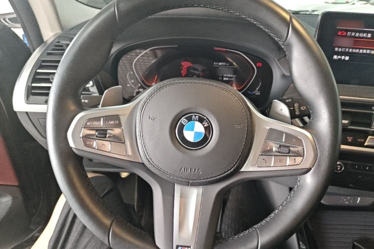Used BMW X3 2022 Second Facelift xDrive30i Leading Edition M Night Sky Package Steering Wheel