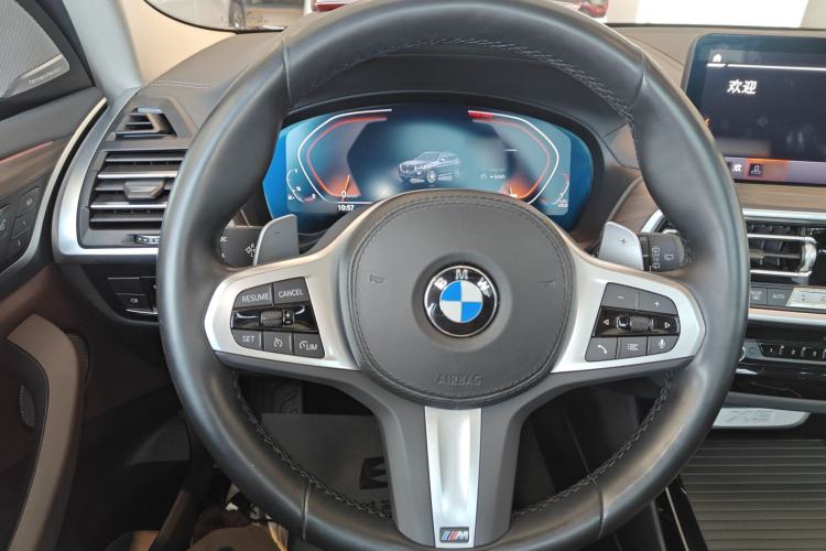 Used BMW X3 2022 xDrive30i Luxury Model M Night Sky Package Steering Wheel
