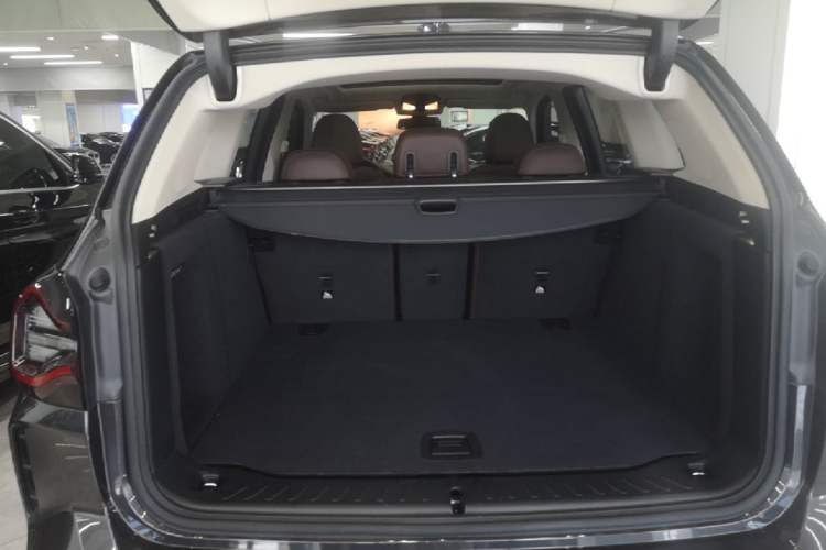 Used BMW X3 2022 xDrive25i M Sport Package Trunk