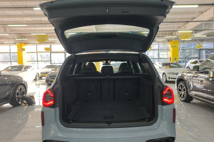 Used BMW X3 2022 M40i Trunk