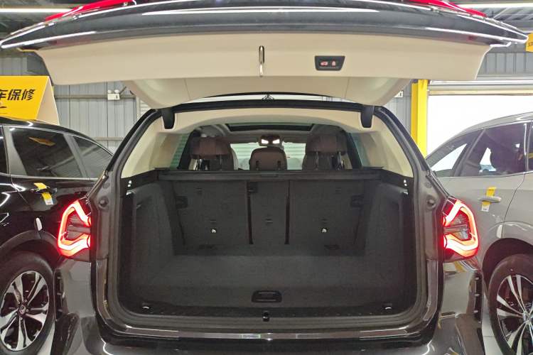 Used BMW X3 2022 xDrive30i Luxury Model M Night Sky Package Trunk