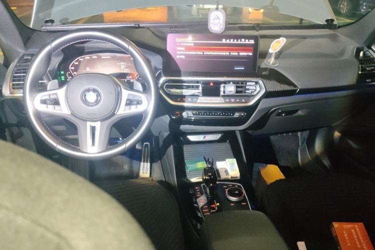 Used BMW X3 2022 M40i Center Console