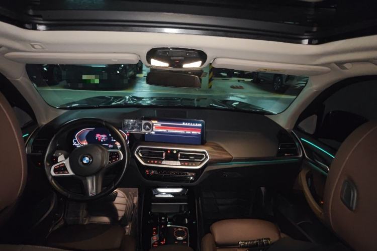 Used BMW X3 2022 xDrive30i Luxury Model M Night Sky Package Center Console