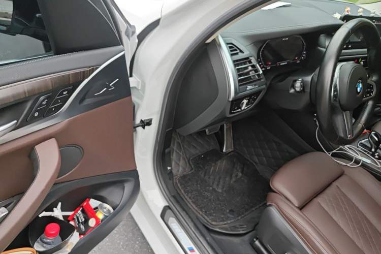 Used BMW X3 2022 xDrive25i M Sport Package Driver Seat