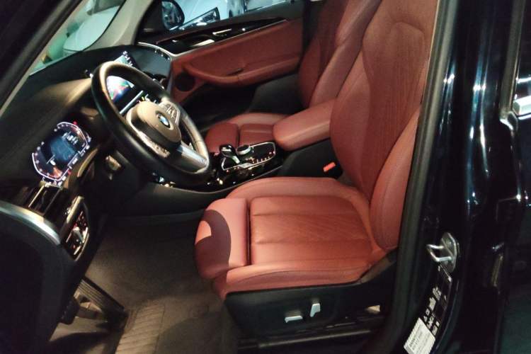 Used BMW X3 2022 Restyled xDrive25i M Sport Package Left Front Seat