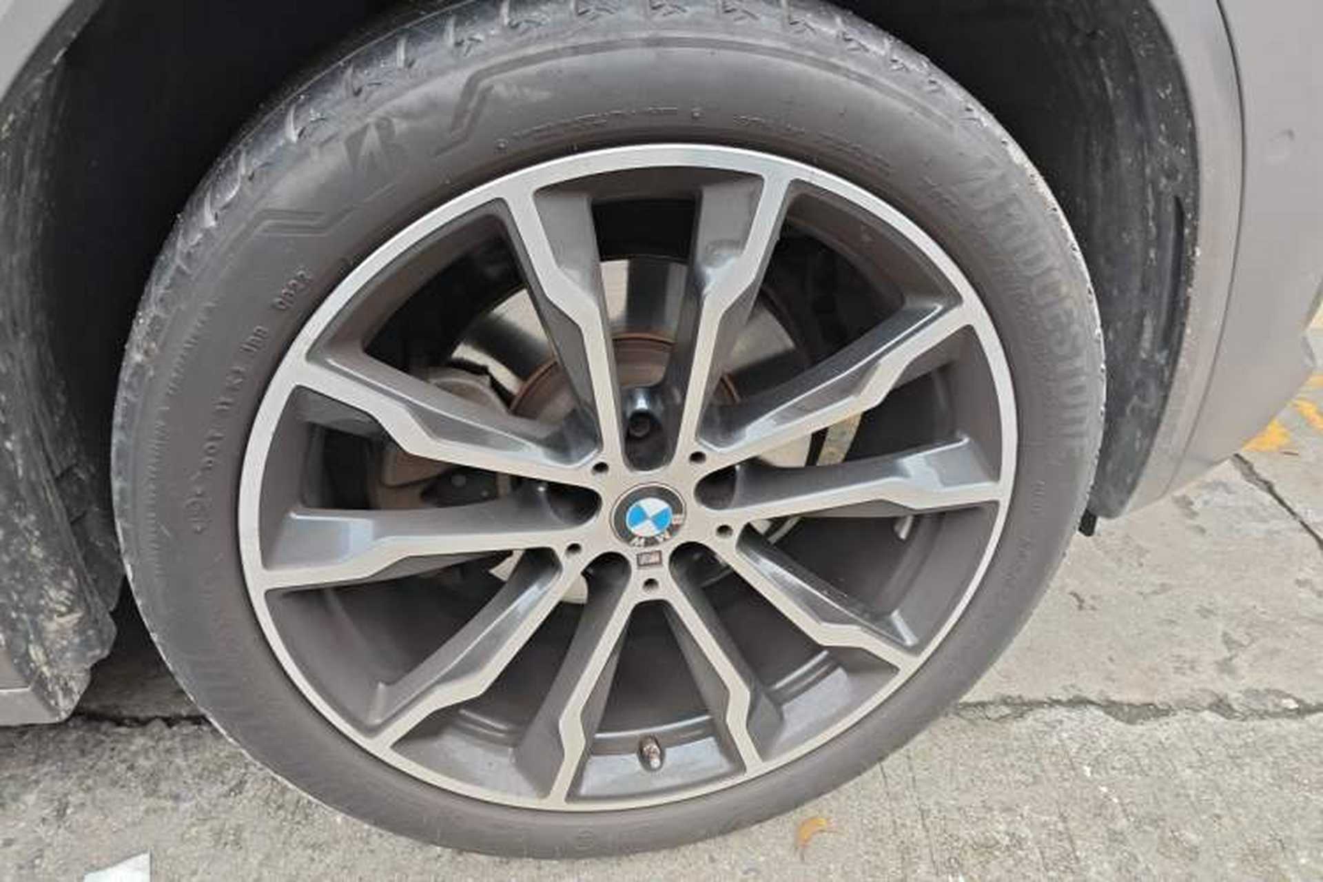 Used BMW X3 2022 Facelift xDrive30i Luxury Edition M Night Edition Package Right Front Wheel Hub
