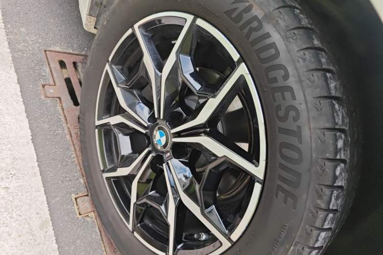 Used BMW X3 2022 xDrive25i M Sport Package Right Front Wheel Hub